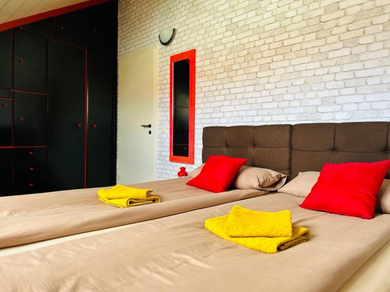 Apartment Lenastay I Altstadt-2z-wohnung I Parkplatz *
